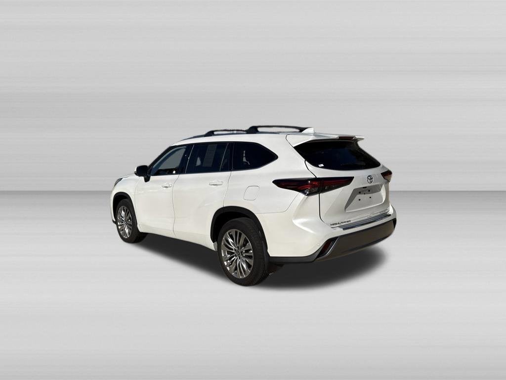 2024 Toyota Highlander Platinum