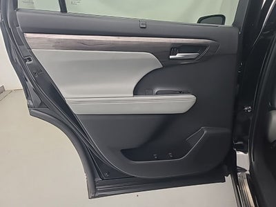 2025 Toyota HIGHLANDER Platinum
