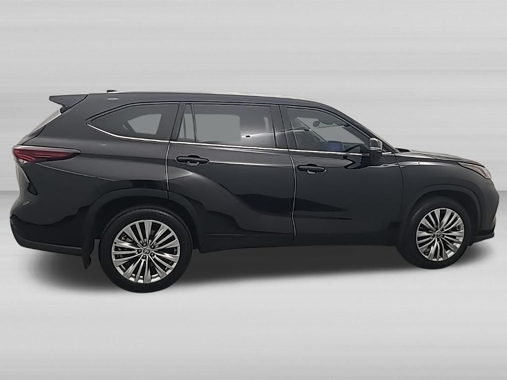 2025 Toyota HIGHLANDER Platinum