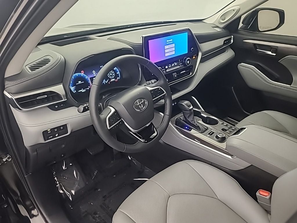 2025 Toyota HIGHLANDER Platinum