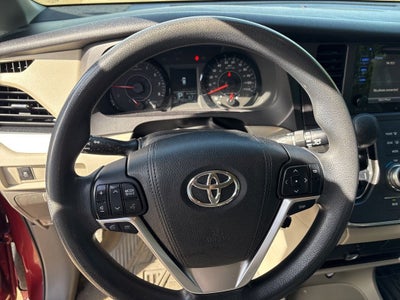 2015 Toyota SIENNA LE 3.5L LE 8 Passenger