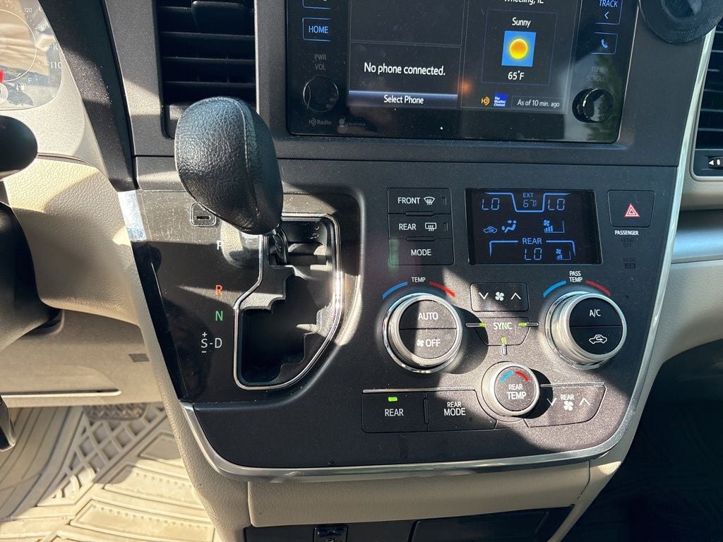 2015 Toyota SIENNA LE 3.5L LE 8 Passenger