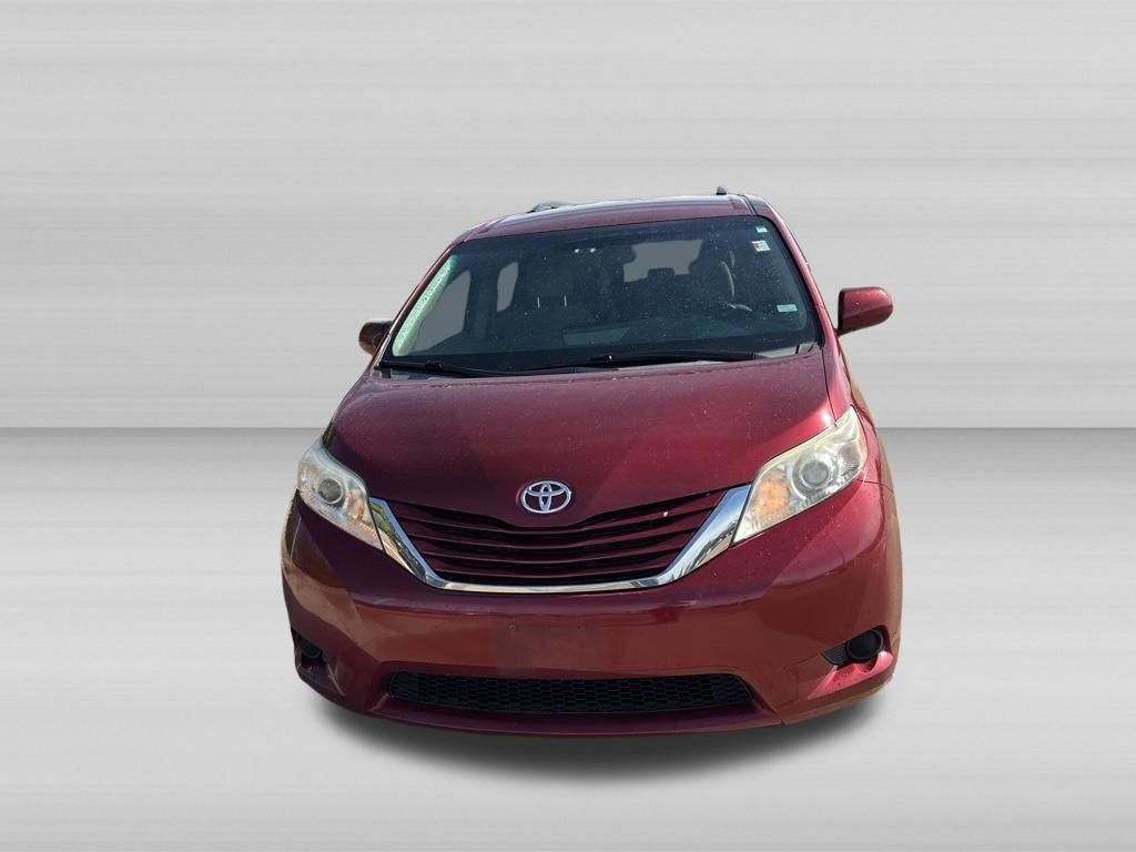 2015 Toyota SIENNA LE 3.5L LE 8 Passenger