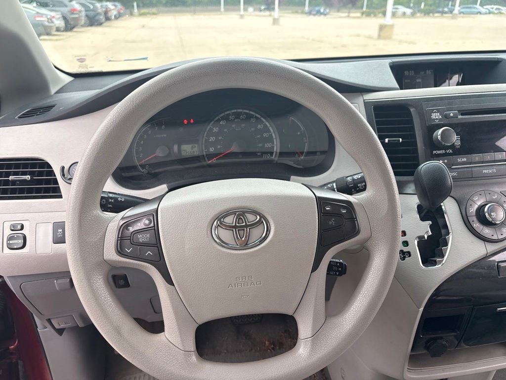 2012 Toyota SIENNA LE 3.5L LE 8 Passenger