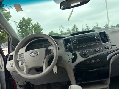 2012 Toyota SIENNA LE 3.5L LE 8 Passenger