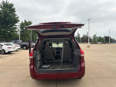 2012 Toyota SIENNA LE 3.5L LE 8 Passenger