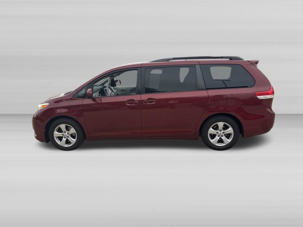 2012 Toyota SIENNA LE 3.5L LE 8 Passenger