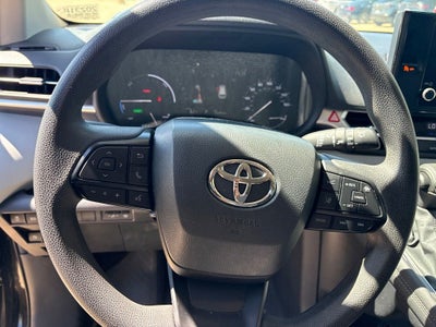 2025 Toyota Sienna LE 8 Passenger