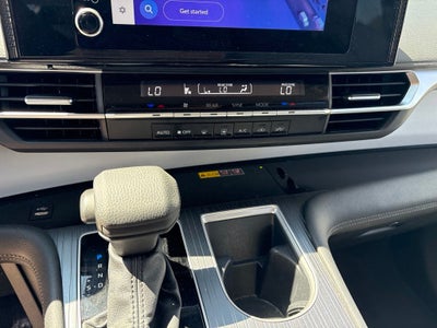 2025 Toyota Sienna LE 8 Passenger