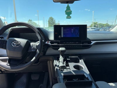 2025 Toyota Sienna LE 8 Passenger
