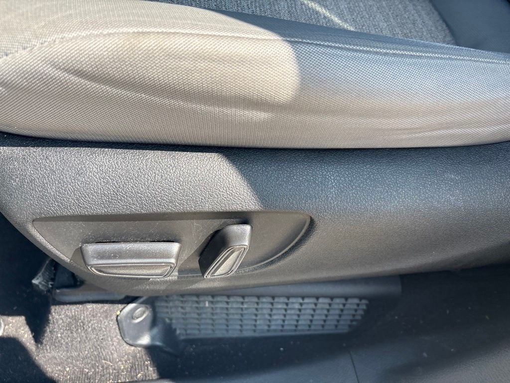 2025 Toyota Sienna LE 8 Passenger