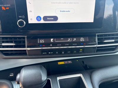 2025 Toyota Sienna LE 8 Passenger