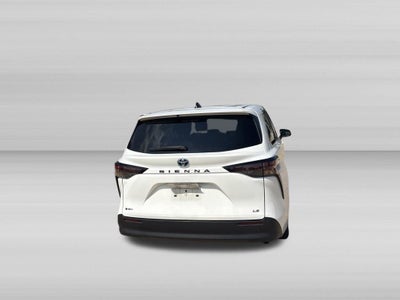 2025 Toyota Sienna LE 8 Passenger
