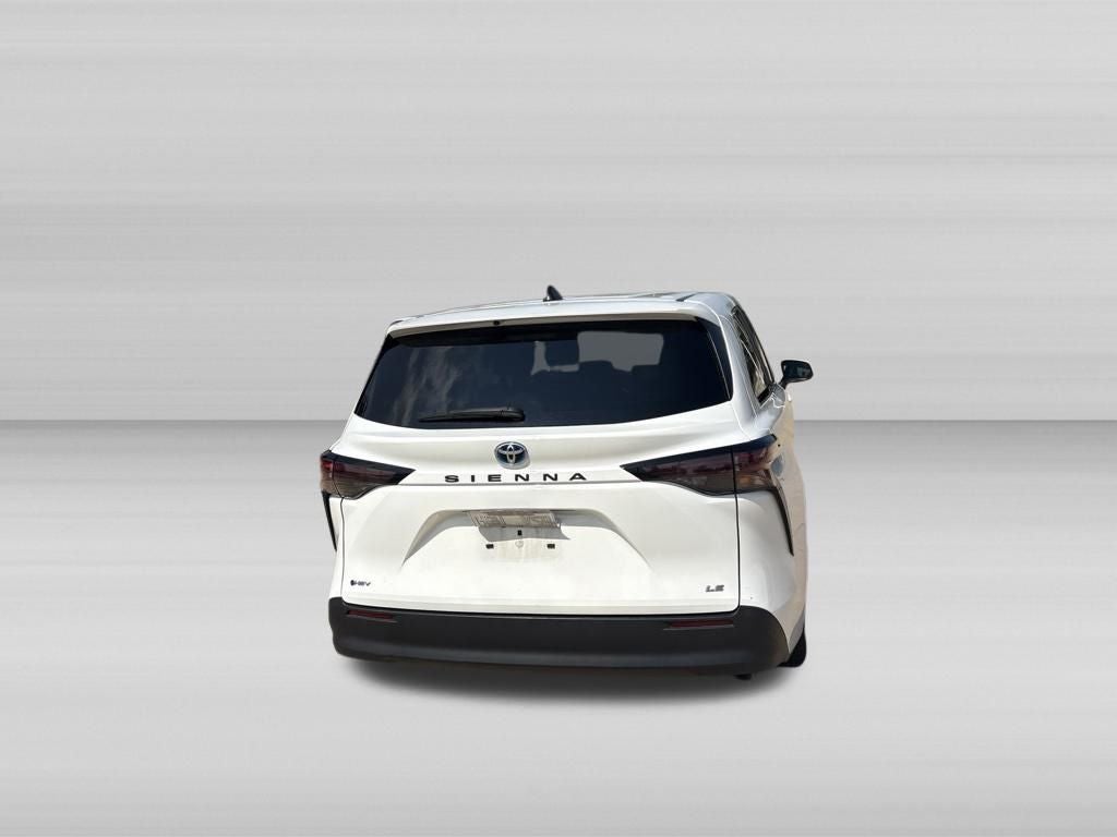 2025 Toyota Sienna LE 8 Passenger
