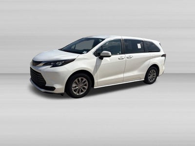2025 Toyota Sienna LE 8 Passenger