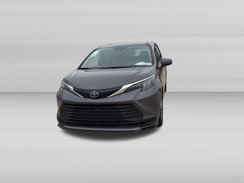 2025 Toyota SIENNA LE LE 8 Passenger