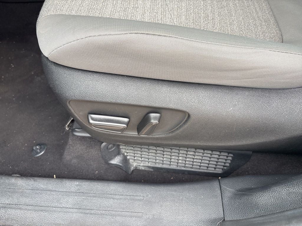 2025 Toyota SIENNA LE LE 8 Passenger