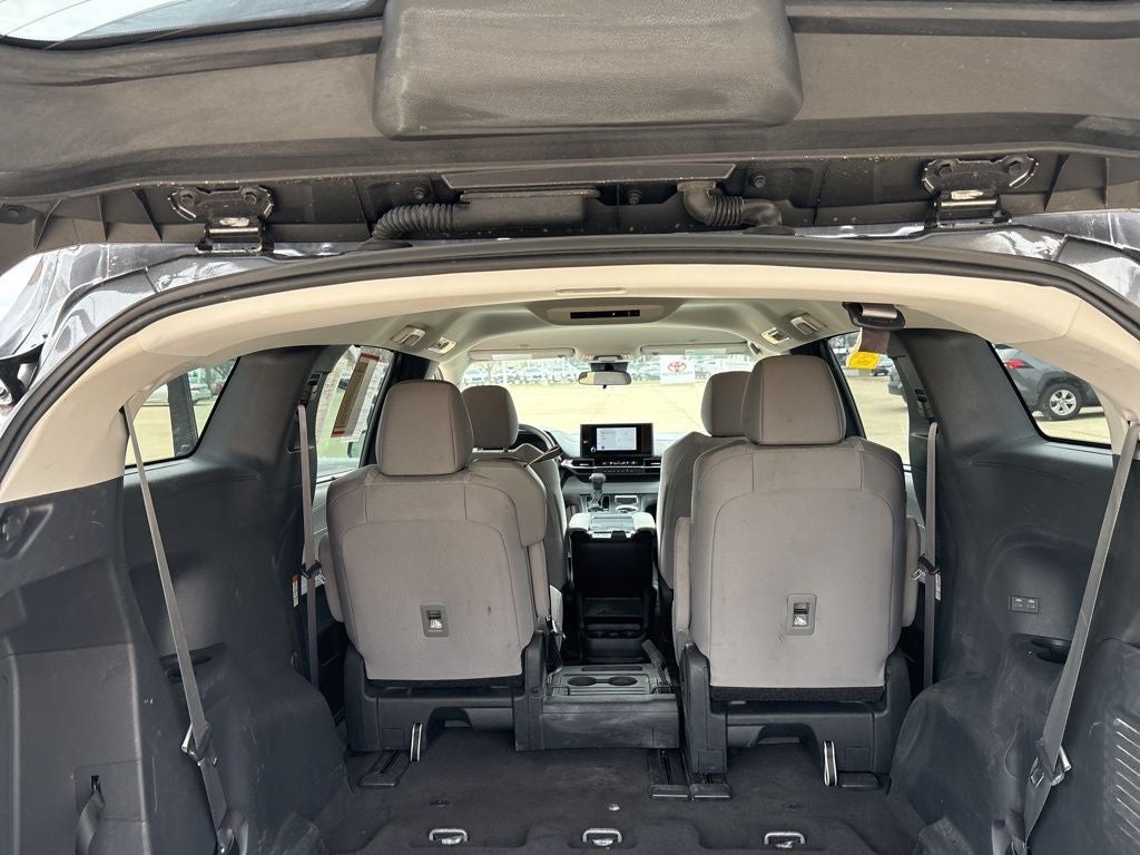 2025 Toyota SIENNA LE LE 8 Passenger