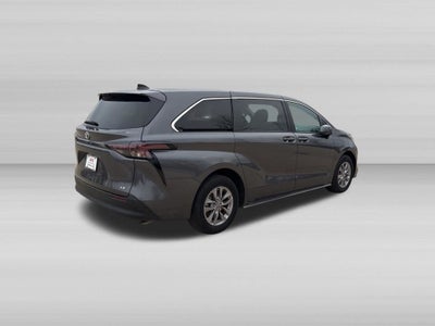 2025 Toyota SIENNA LE LE 8 Passenger