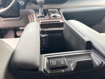 2023 Toyota Sienna LE 8 Passenger