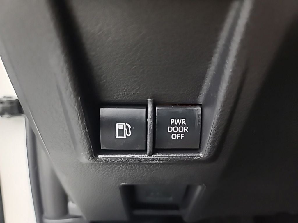 2026 Toyota Sienna LE 8 Passenger