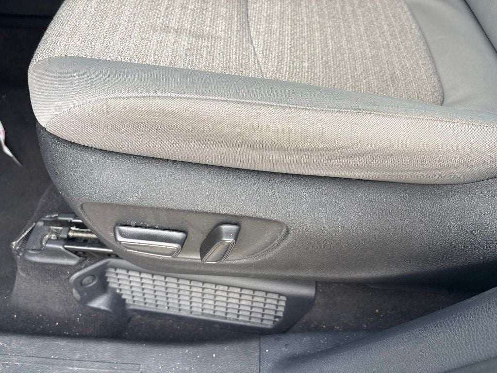 2025 Toyota Sienna LE 8 Passenger