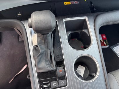 2025 Toyota Sienna LE 8 Passenger