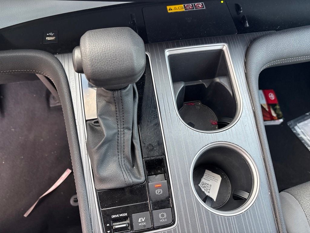 2025 Toyota Sienna LE 8 Passenger