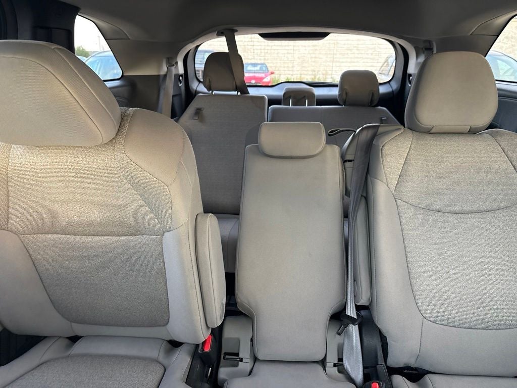 2025 Toyota Sienna LE 8 Passenger