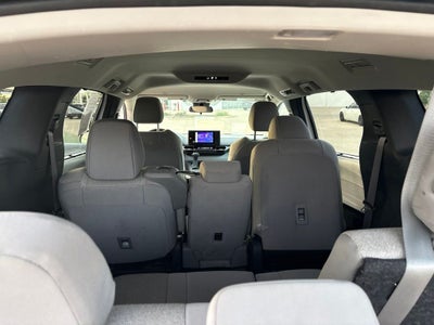 2025 Toyota Sienna LE 8 Passenger