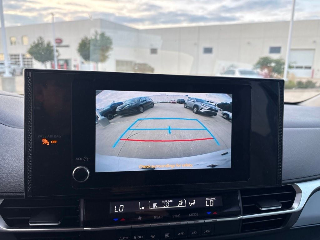 2025 Toyota Sienna LE 8 Passenger