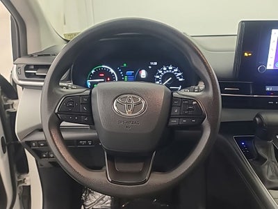 2025 Toyota Sienna LE 8 Passenger