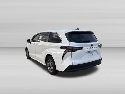 2025 Toyota Sienna LE 8 Passenger