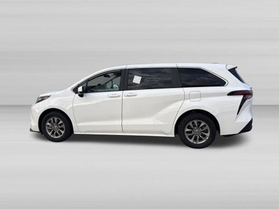 2025 Toyota Sienna LE 8 Passenger