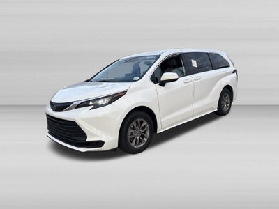 2025 Toyota Sienna LE 8 Passenger