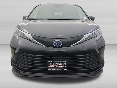 2025 Toyota Sienna LE 8 Passenger