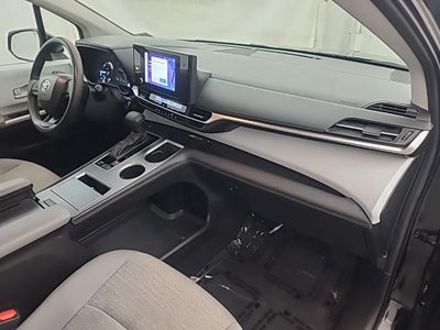 2025 Toyota Sienna LE 8 Passenger