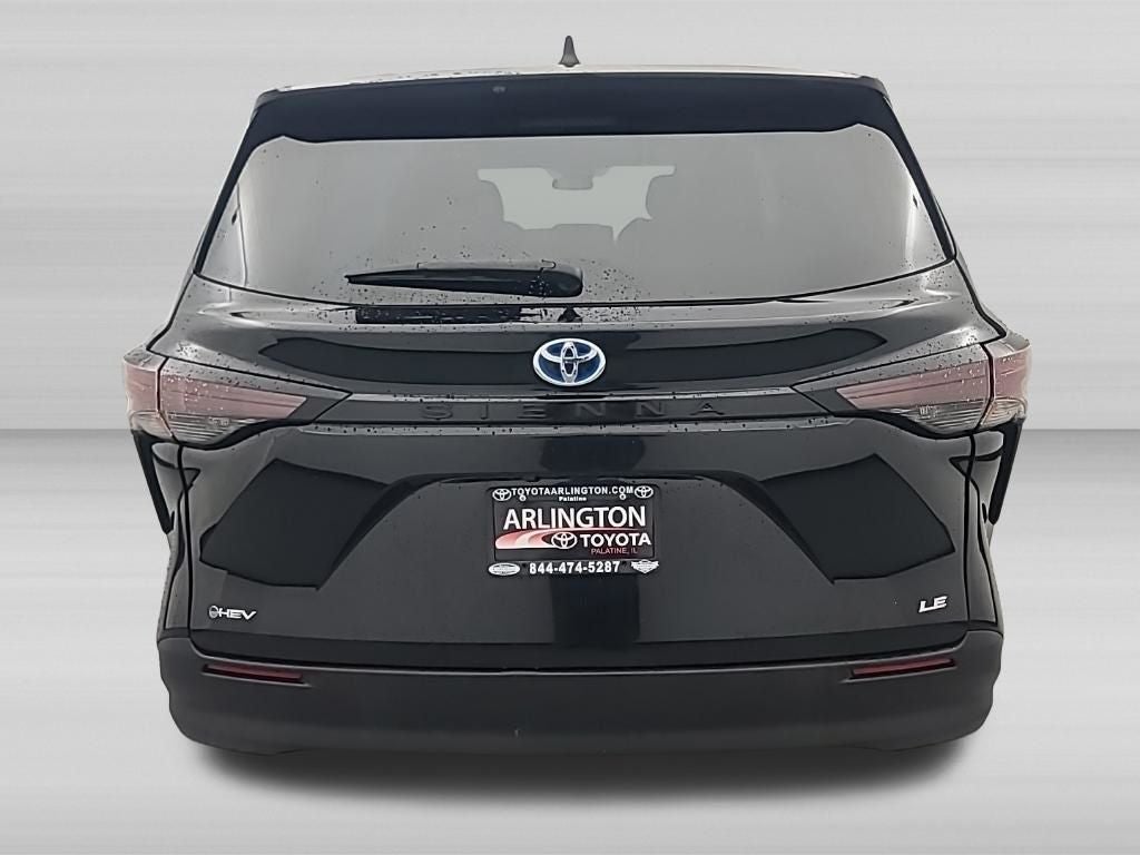 2025 Toyota Sienna LE 8 Passenger