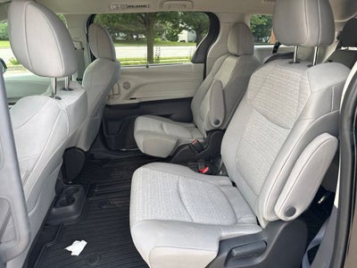 2023 Toyota Sienna LE 8 Passenger