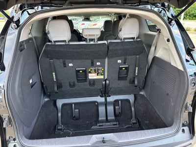 2023 Toyota Sienna LE 8 Passenger