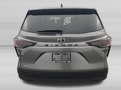 2026 Toyota Sienna LE 8 Passenger