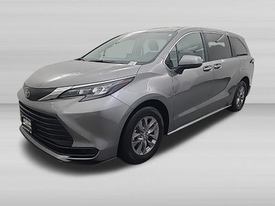 2026 Toyota Sienna LE 8 Passenger
