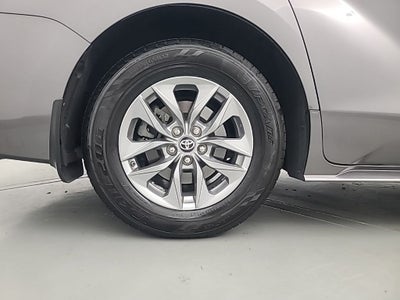 2024 Toyota Sienna LE AWD 8 Passanger