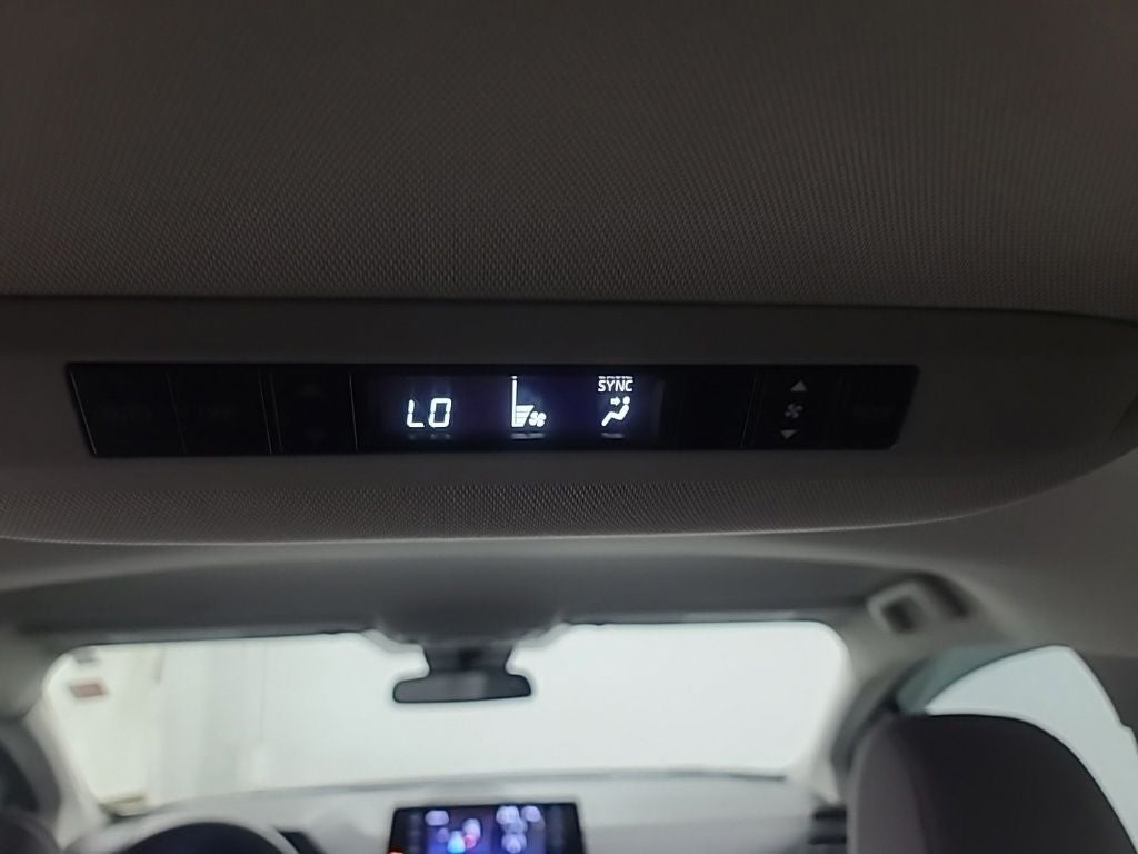 2024 Toyota Sienna LE AWD 8 Passanger