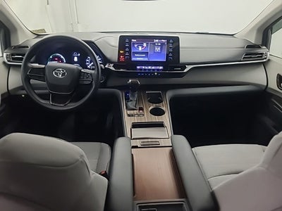 2024 Toyota Sienna LE AWD 8 Passanger