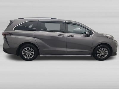 2024 Toyota Sienna LE AWD 8 Passanger