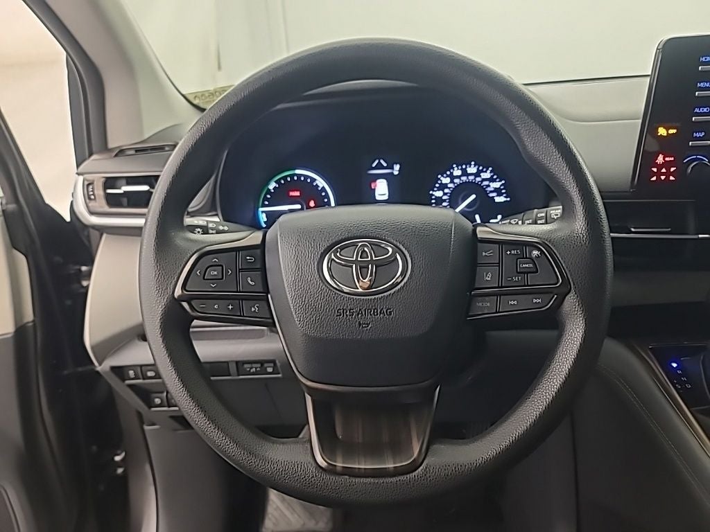2024 Toyota Sienna LE AWD 8 Passanger