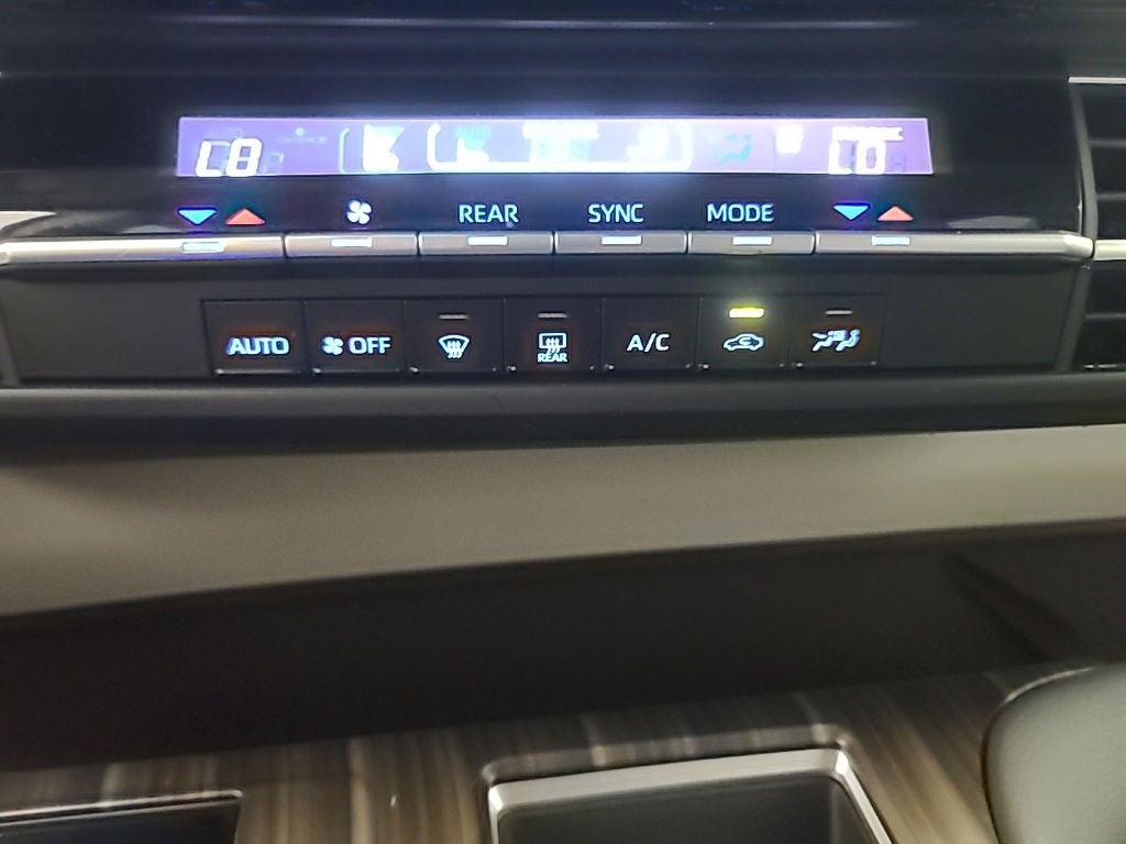 2024 Toyota Sienna LE AWD 8 Passanger