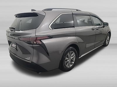 2024 Toyota Sienna LE AWD 8 Passanger