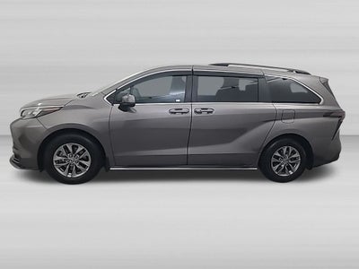 2024 Toyota Sienna LE AWD 8 Passanger